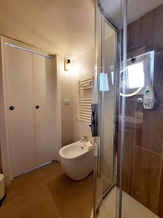 Petruzzelli Bari Apartment Italien