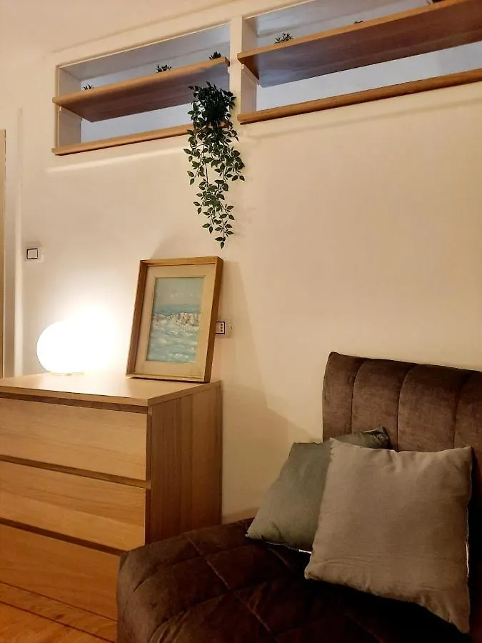 Petruzzelli Bari Apartment 0*,
